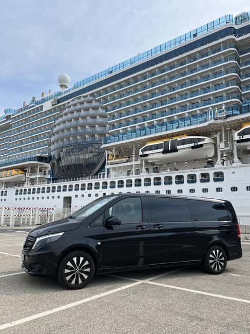 Private tour of the hilltop villages of the Luberon with a local guide - The Experience of Traveling in Style and Comfort
