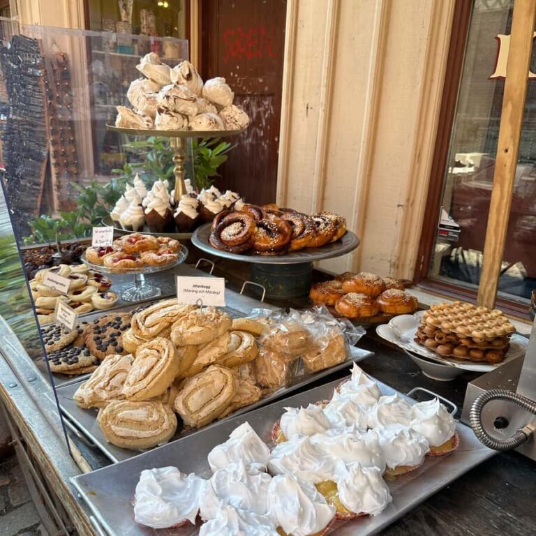 Private Walking Tour Gothenburg: Old Town & Åsa Coastline - Discovering Gothenburg’s Old Town: Haga