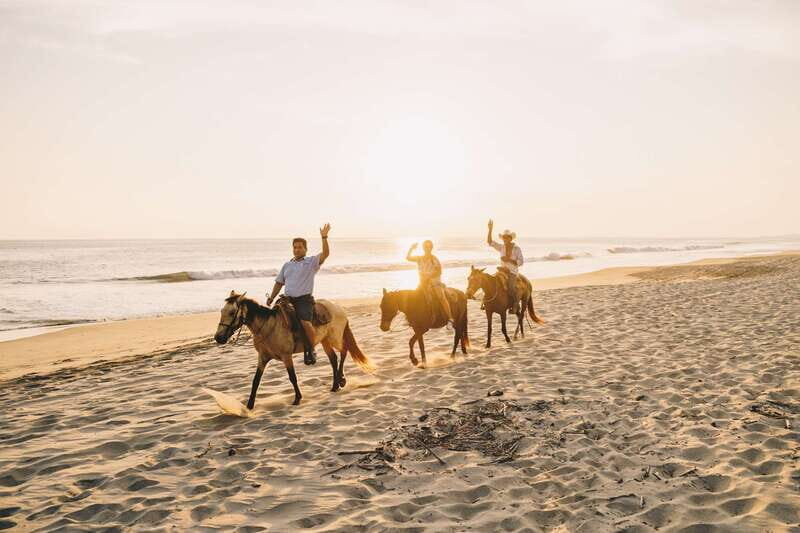 Puerto Escondido: Sunset Horse Back Riding Tour - A Detailed Look at the Experience