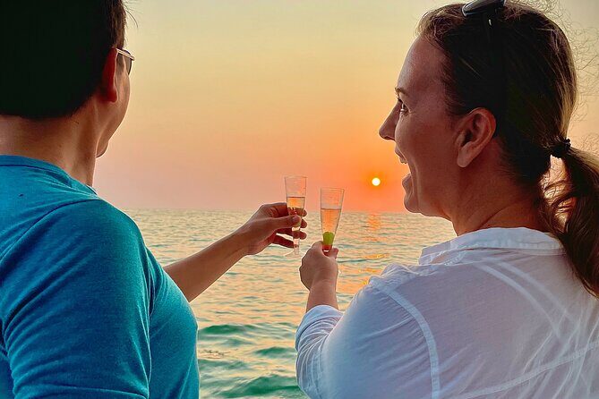 Puerto Vallarta: Luxury Yacht Sunset Cruise with open bar - FAQs