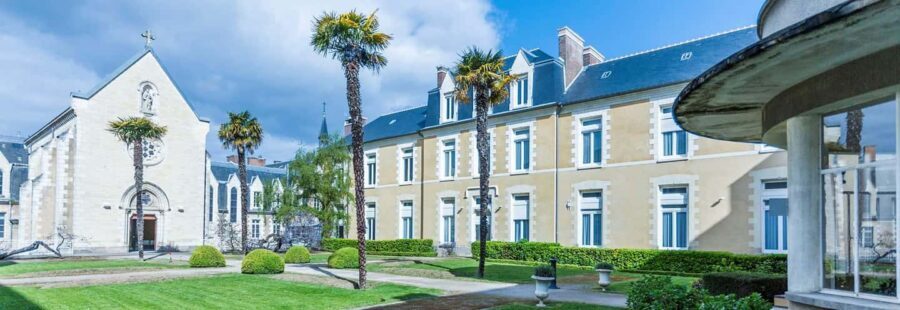 Rennes: Legends and Myths Walking Tour - What to Expect on the Rennes Legends and Myths Tour