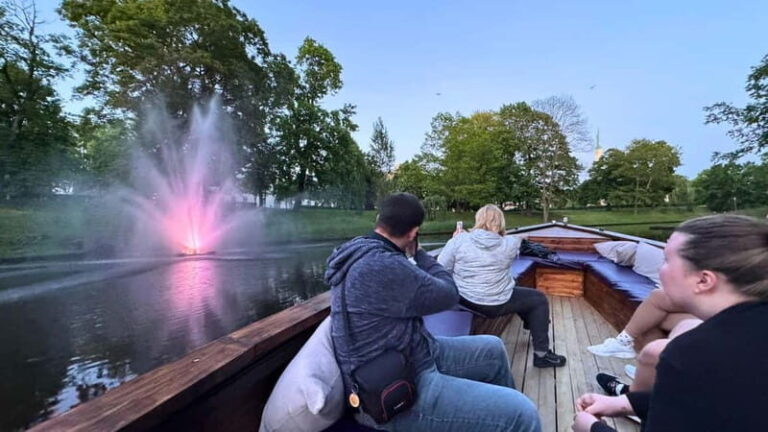 Riga: Evening or Sunset Boat Tour with Welcome Drink - The Highlights of the Cruise