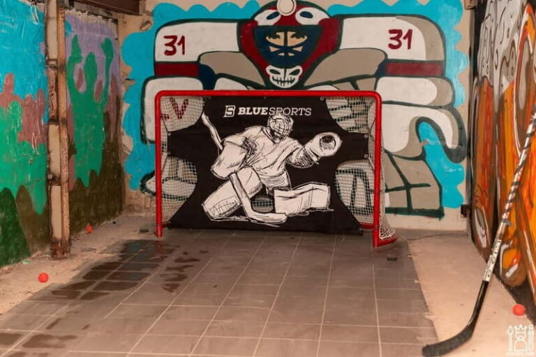 Riga: Players Club XL Entertainment Center Entry Ticket - The Details That Make a Difference