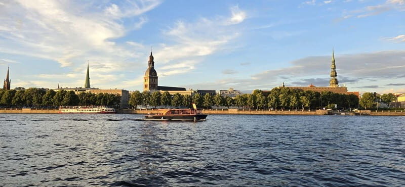 Riga: Private VIP Boat Tour on the Daugava River - Who Should Consider This Tour?