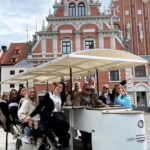 Riga: Prosecco Bike & Pub Crawl - Transitioning to Nightlife: The Pub Crawl