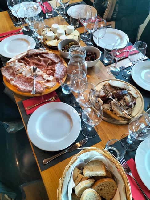 Roman countryside: Authentic tasting of 3 wines in a historic vineyard - What to Expect During Your Visit