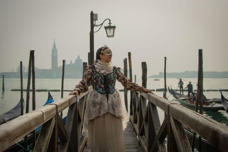 Romantic Photoshoot Experience for Couples in Venice - In-Depth Look at the Locations
