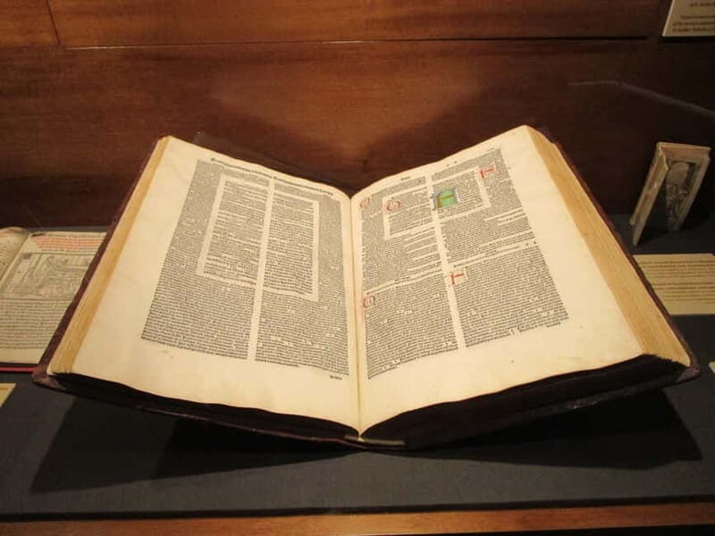 Rome: Capuchin Crypts Skip-the-Line Ticket and Tour - What to Expect During the Tour