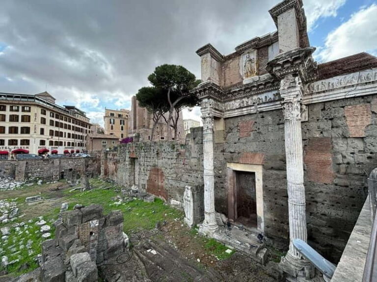 Rome: Tour of the Roman Forum, Trevi Fountain, Pantheon and much more - Roman Forum: The Heart of Ancient Rome