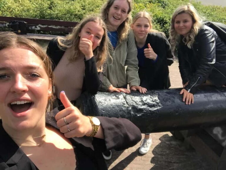 Rotterdam: Pub Crawl with Local Guide - An In-Depth Look at the Rotterdam Pub Crawl Experience