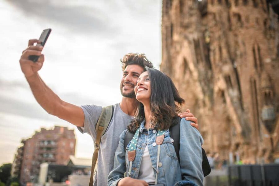 Sagrada Familia: A Private Tour into Gaudís Masterpiece - The Value of a Private, Guided Tour