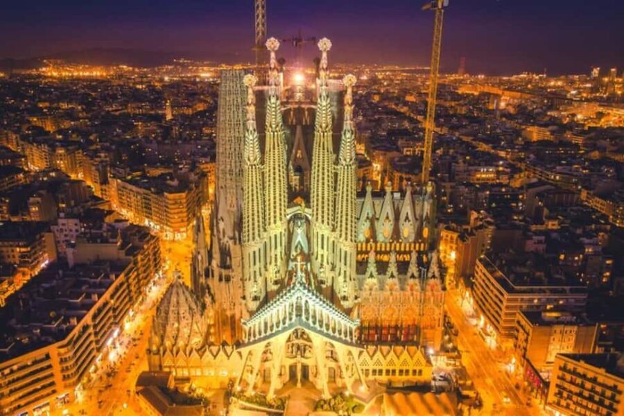 Sagrada Familia Guided Tour with Tower Access - Practical Details and What to Expect  