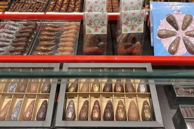 Saint-Germain-Des-Pres: Gourmet Food Private Walking Tour - Who Is This Tour Best For?