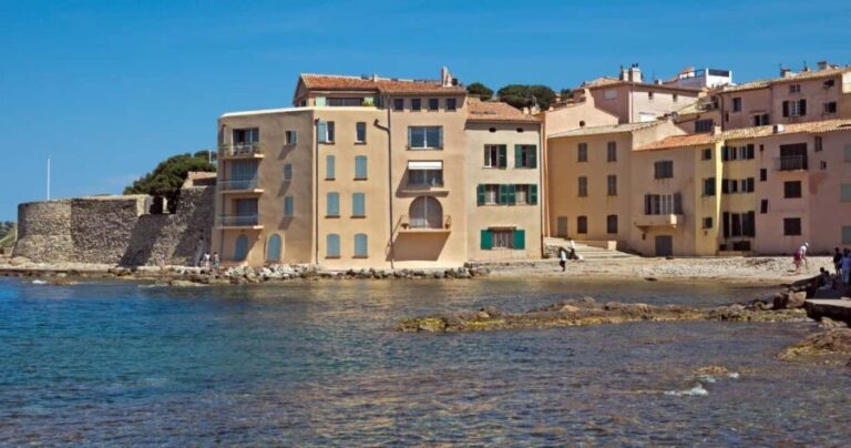 Saint-Tropez: Express Walk with a Local in 60 minutes - The Itinerary in Detail