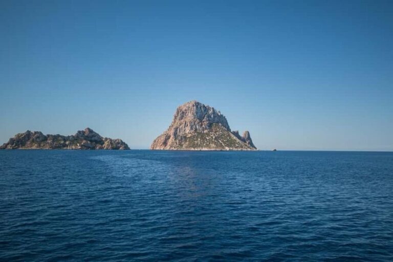 San Antonio: Boat tour to Es Vedrá with drinks and snacks - What to Expect When You Book