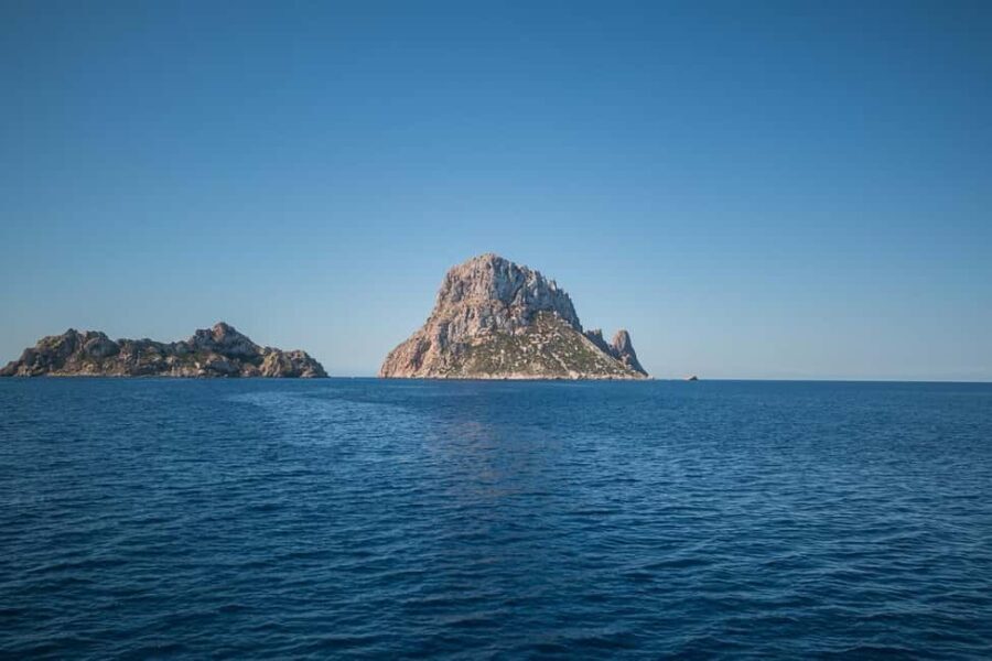 San Antonio: Boat tour to Es Vedrá with drinks and snacks - What to Expect When You Book