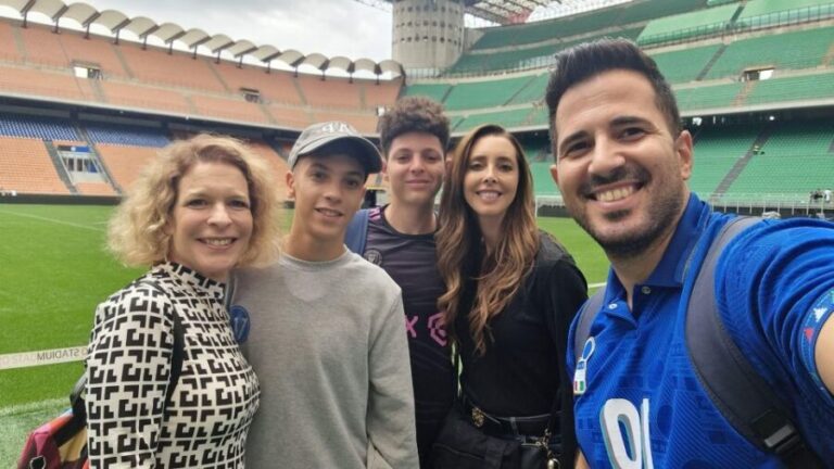 San Siro Stadium and Milan Football Tour Fans Experience - Why This Tour Works Well