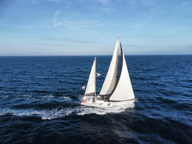 Santa Pola: Sailboat trips to Tabarca, snorkeling, and sunset with tasting - Exploring Tabarca: Snorkeling, Relaxing, and Tasting