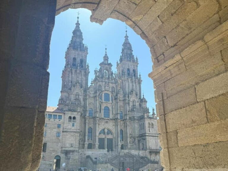 Santiago de Compostela: 4hours tour with everything included - A Closer Look at the Itinerary