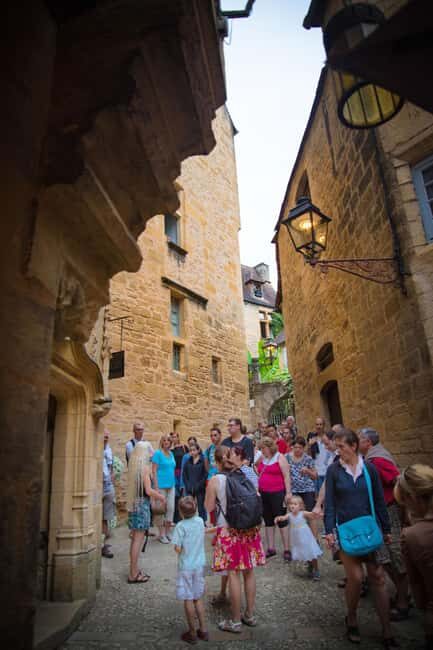 Sarlat: Guided Walking Tour - Meeting Point and Duration  