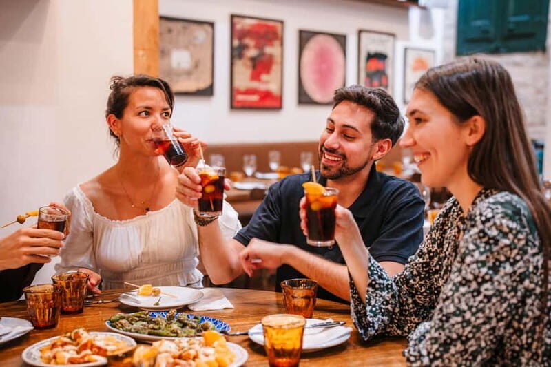 Sevilla: Tapas, Wine, and Flamenco Show Guided Tour - Step-by-Step Breakdown of the Tour