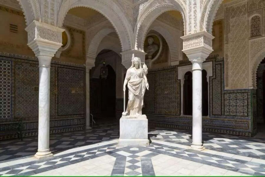 Seville: Guided Tour of Noble Houses and Grand Gardens - The Sum Up