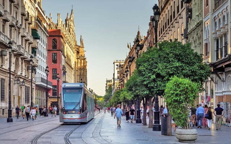 Seville Orientation Private Tour for New Visitors - The Itinerary in Detail