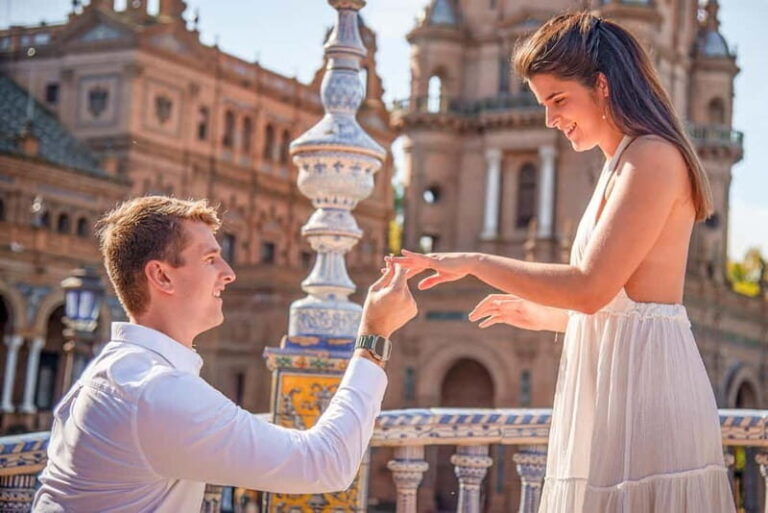 Seville: Photo session for a special moment. - What to Expect from the Experience