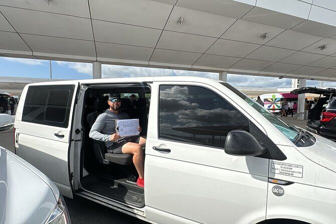 Shared Shuttle to Cancun Hotel Zone - In-Depth Breakdown of the Experience