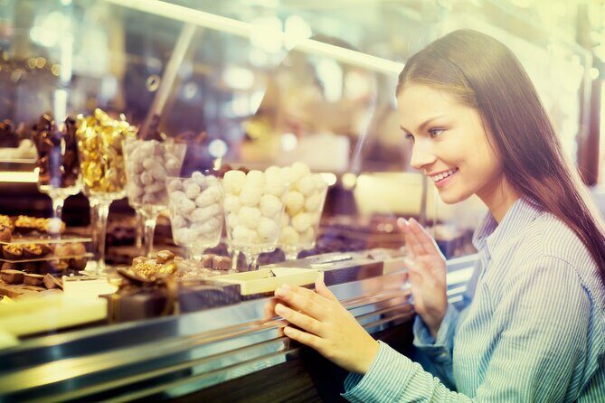 Skip-the-Line Chocolate Museum & Old Town Guided Tour - The Old Town Walk: History and Charm