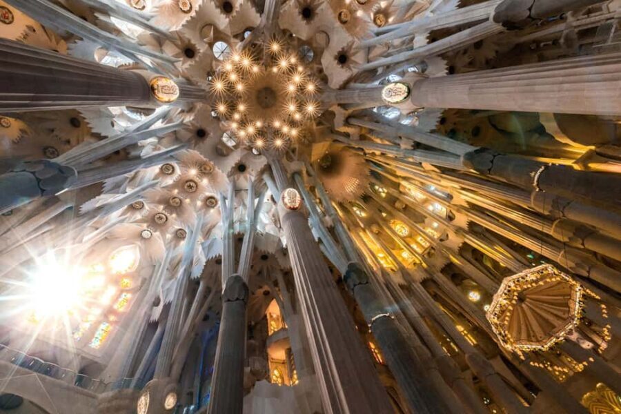 Small-Group Sagrada Familia Fully Guided Tour - Analyzing the Experience in Detail
