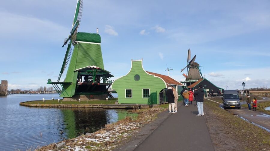 Small Group Zaanse Schans & Volendam Tour w/ Hotel Pick up - An In-Depth Look at the Itinerary and Experience