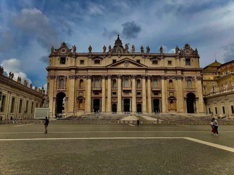 St. Peter's Basilica Entrance Tickets - Practical Details and Tips