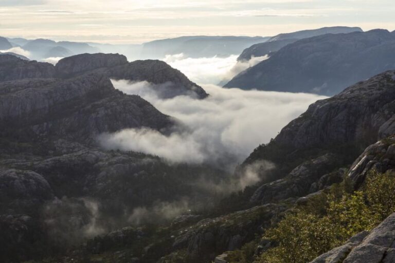 Stavanger: Preikestolen Sunrise Hike + Breakfast Buffet - What to Expect on This Sunrise Hike