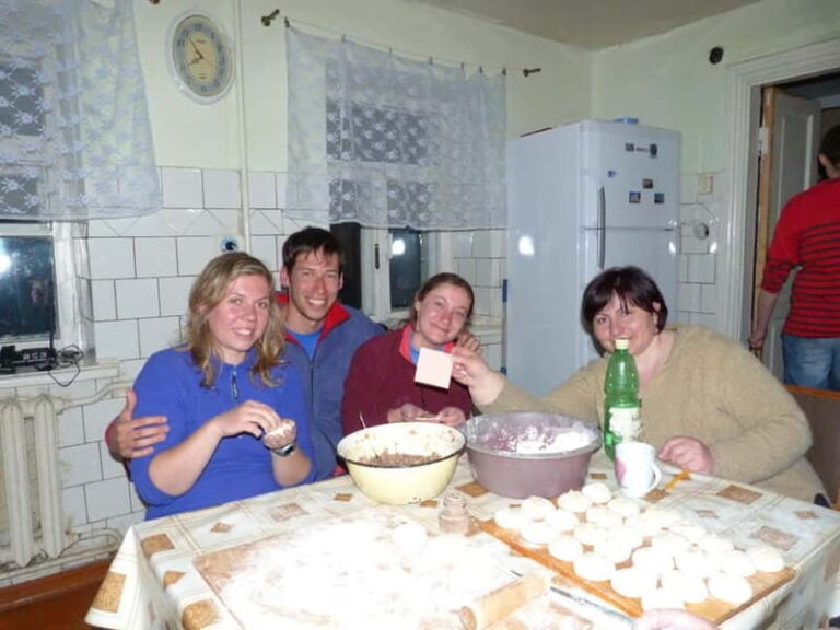 Stephantsminda: Georgian Food Workshop at local family - What Makes This Experience Special?