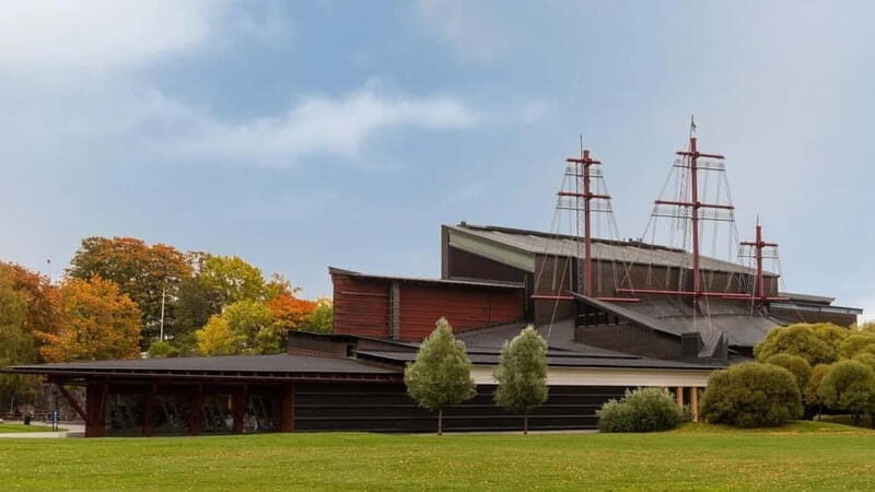 Stockholm: Archipelago & Canal Guided Boat Tour - How the Tour Balances Value and Experience