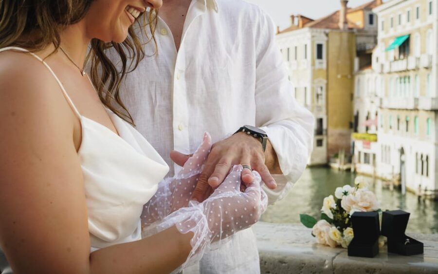 Stylish Photoshoots in Venice - The Photographer: Skilled and Knowledgeable