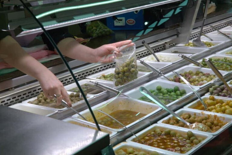 Tapas tour in Gracia quarter: Food, drinks & modernist gems - Practical Details & How It All Comes Together