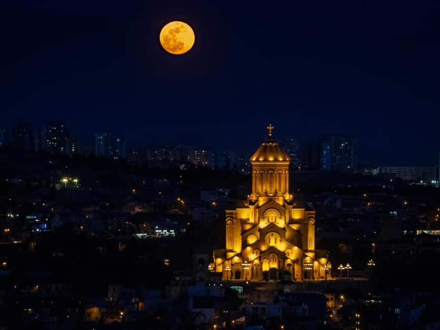 Tbilisi: Holy Trinity Cathedral Express Guided Tour - In-Depth Review: Exploring the Holy Trinity Cathedral
