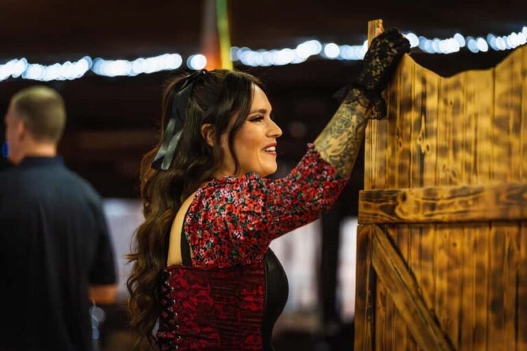 Tenerife: "The Wild South" musical show with dinner and transportation - An In-Depth Look at the Experience