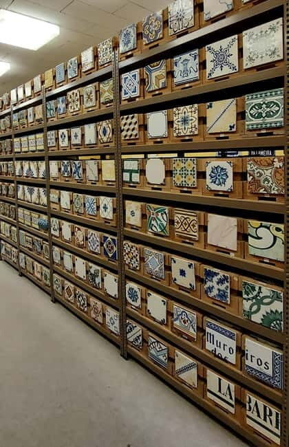 The story of Porto behind its tiles - What makes this tour special?