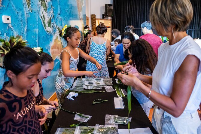 Ti Leaf Bracelet Craft Class on Maui - What to Expect From the Ti Leaf Bracelet Class
