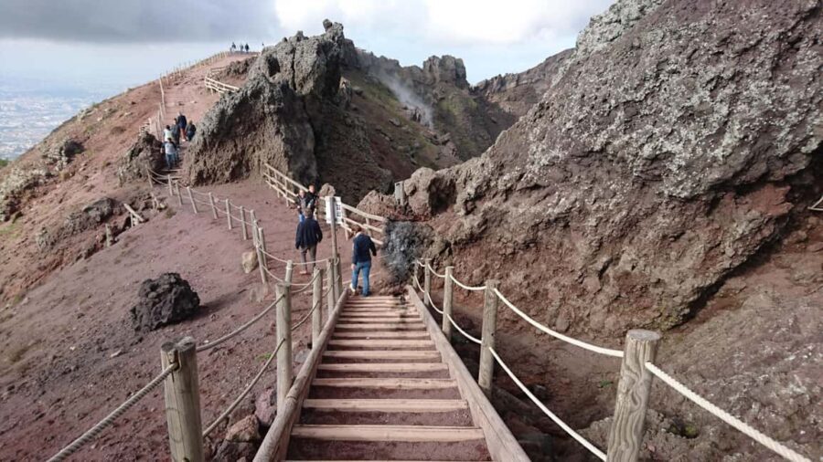 TICKET VESUVIUS SKIP THE LINE WITH SUPPORT ASSISTANCE - What to Expect from the Vesuvius Experience