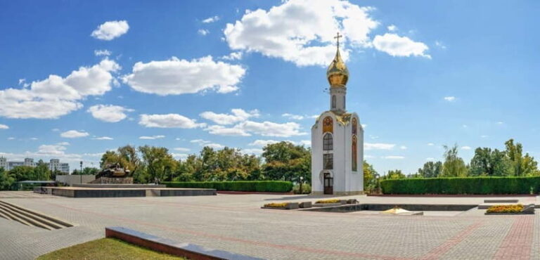 Tiraspol: City Highlights Walking Tour with Local Guide - Exploring the Landmarks of Tiraspol