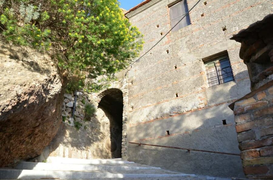 Tour of the Grecanica area from Reggio Calabria: Bova and Pentedattilo - The Enigma of Pentedattilo: Calabria’s Ghost Village