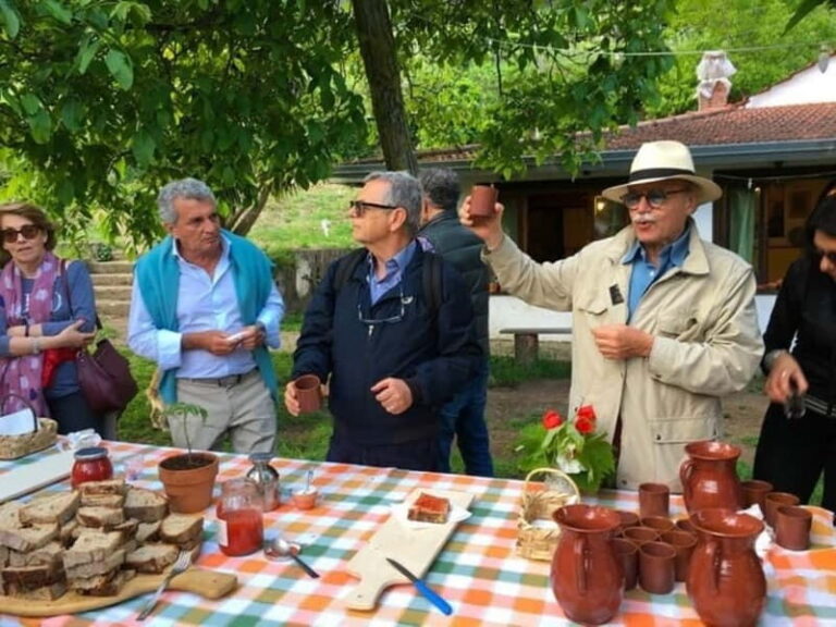 Tramonti: "Re Fiascone" Tomato Tasting - An Authentic Taste of Campania’s Heritage