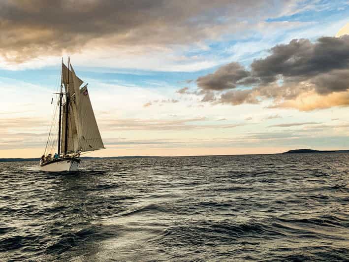 Traverse City: Fall Evening Sail on Tall Ship Manitou - The Experience on Deck  