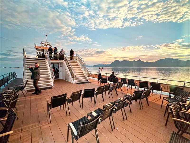 Tromsø: Summer Arctic Light Cruise with a Guide - The Itinerary in Detail