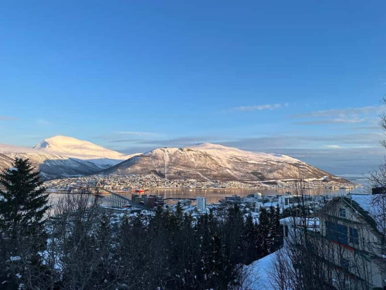 Tromsø: The View Panoramic Scenery and Local Delights - The Location and How to Find It