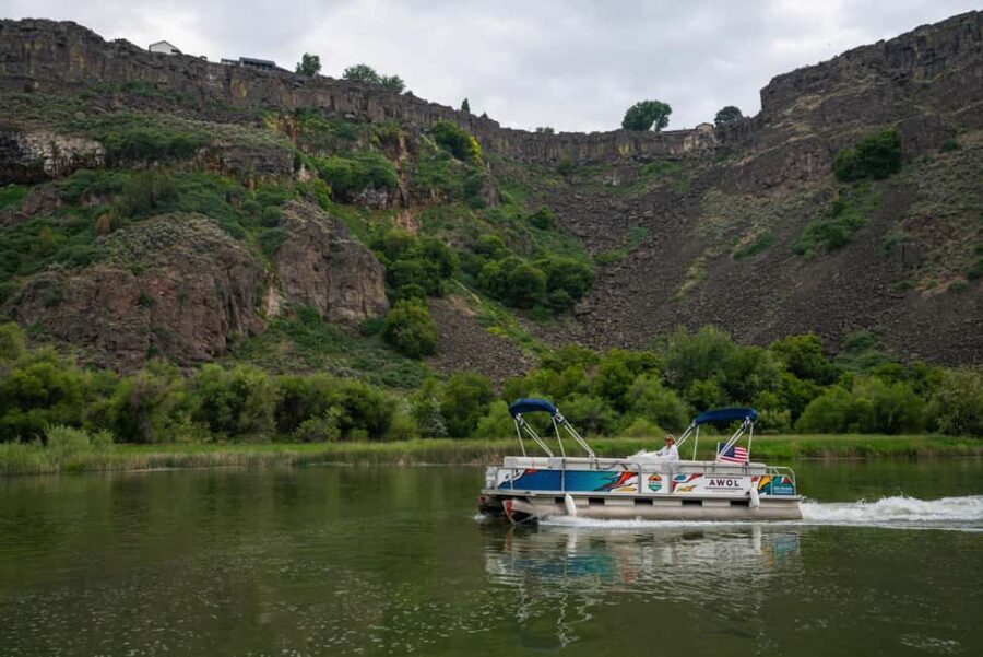 Twin Falls: Scenic Boat Tour of the Snake River - An In-Depth Look at the Twin Falls Scenic Boat Tour